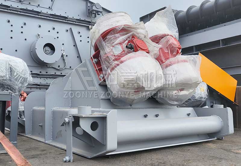 振動(dòng)給料機(jī).jpg 振動(dòng)給料機(jī)